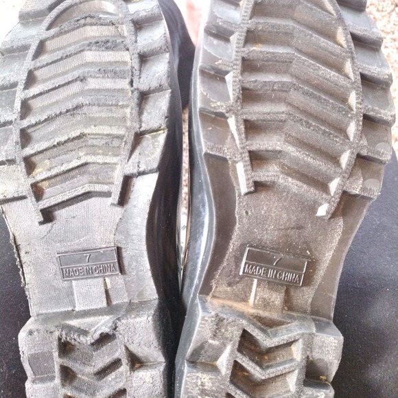 💸$16 Bass Cream Black Plaid Women's 7M Rubber Boots - Picture 5 of 8